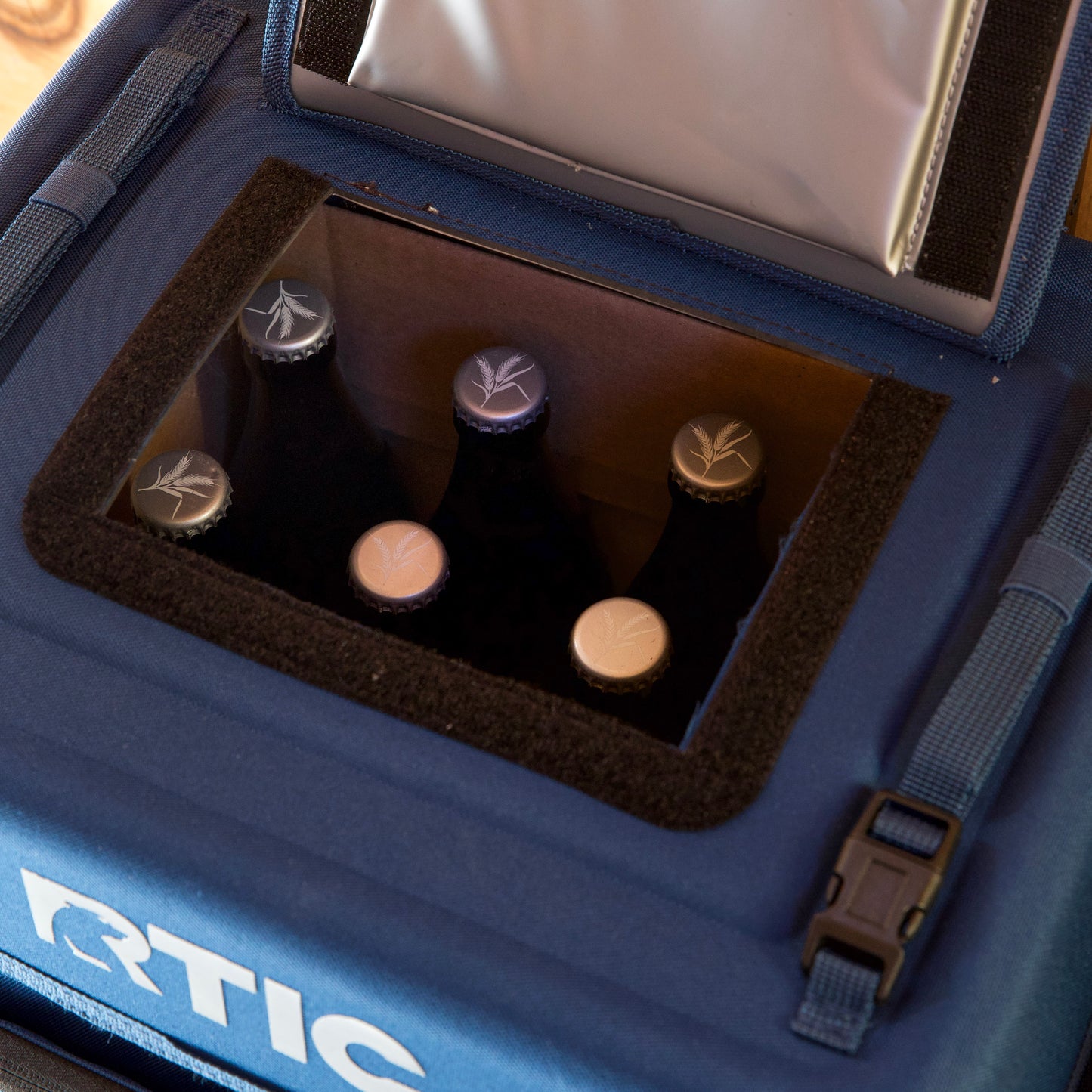 R-TIC Rolling Cooler Bag